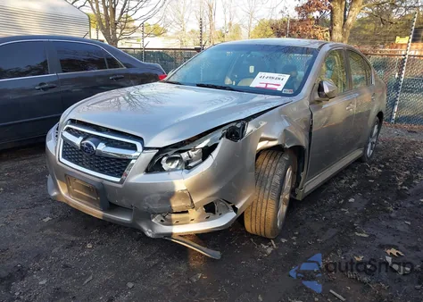 2014 Subaru Legacy 2.5I Premium z USA, uszkodzony, nr VIN 4S3BMBC69E3031150
